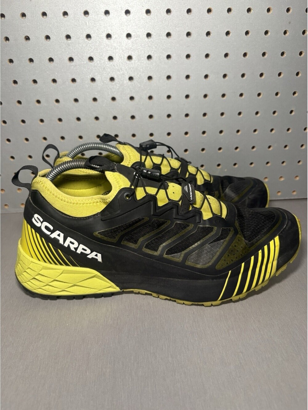 Scarpa Ribelle Run Trail Running Shoes Mens Sz 10.5 US 43.5 EU Black Yellow